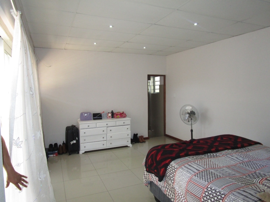 To Let 6 Bedroom Property for Rent in Crawford Western Cape